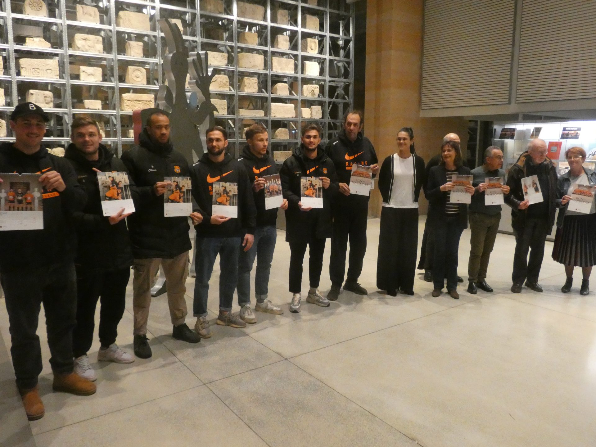 Le Racing Club Narbonnais et le musée Narbo Via sortent leur calendrier