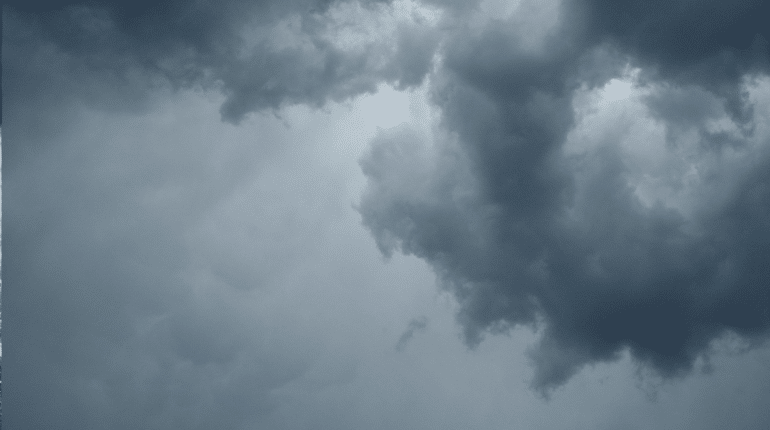 Nuages de pluie ©Artverreau