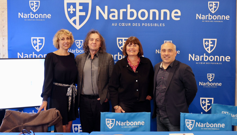 Sur la photo​, de gauche à droite : Isabelle Vanderhooft, directrice du service Culture de la Ville ; Daniel Tosi, parrain du festival ; Florence Vitasse, Adjointe au Maire déléguée à Narbonne-Plage ; Yves Penet, Adjoint au Maire délégué à la culture.